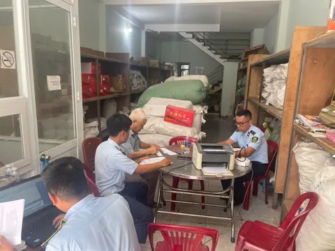 Kiểm tra đột xuất một công ty