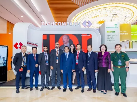 Techcombank khai phóng sức mạnh chuyển đổi số, giới thiệu giải pháp đột phá tại sự kiện Chuyển đổi số ngành ngân hàng 2025