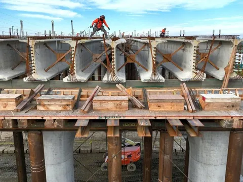 Tin chọn Trung Quốc với giá chỉ bằng nửa, đường sắt cao tốc 13 tỷ USD bị chậm 10 năm, đã từ chối công nghệ nước nào?