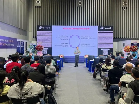 LocaAI “bùng nổ” tai IEAE 2025 với nền tảng & thiết bị dịch thuật hoá giải mọi rào cản ngôn ngữ