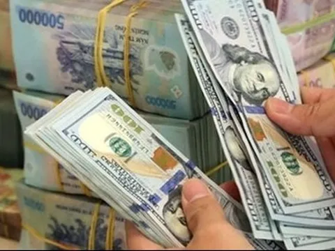 Chuyên gia nói gì về diễn biến tỷ giá lập kỷ lục?