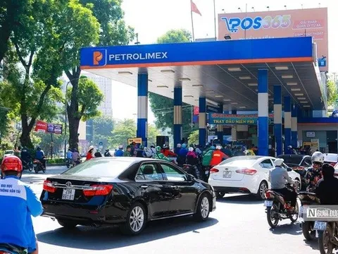 Đo dư địa cổ phiếu xăng dầu PLX