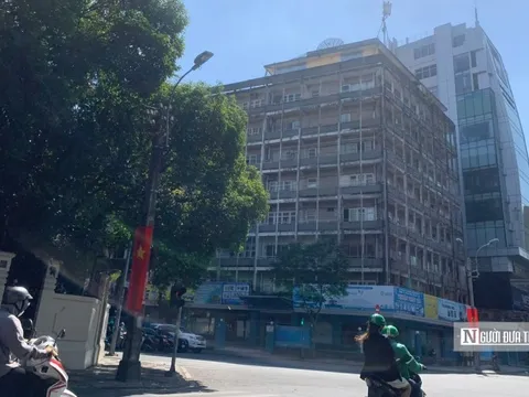 Loạt chung cư cũ chằng chịt dây điện, bịt kín lối thoát ở Tp.HCM sắp "lột xác"