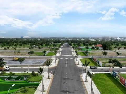 Sau nhà phố, biệt thự đến lượt đất nền phía Tây TPHCM chạy đua bung hàng, cả thị trường địa ốc đang sợ lỡ nhịp “sóng” mạnh nhất năm 2025?