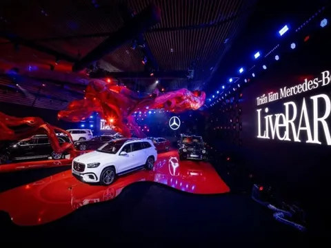 Mercedes-Benz Việt Nam ra mắt bộ đôi GLS mới trong triển lãm LiveRARE