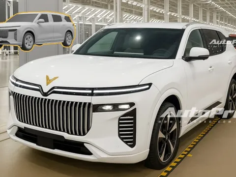 SUV VinFast mới giống VF 9 có bản thiết kế rõ nét mọi góc cạnh: Mặt khác hoàn toàn 'xe gốc', người Việt tham gia 'tạo hình'