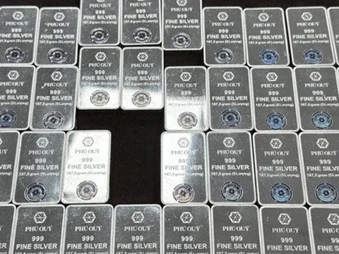 Giá bạc trong nước đi ngang phiên đầu tuần, người mua lãi gần 5% trong tháng qua