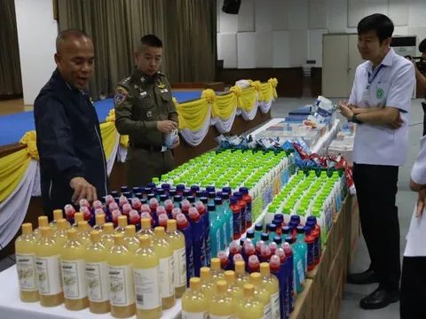 Đột kích một kho hàng, công an triệt phá đường dây bán mỹ phẩm và hóa chất tẩy rửa giả, tịch thu hơn 400.000 sản phẩm trị giá 16 tỷ đồng