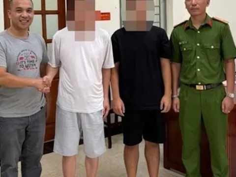 Bị kẻ lừa đảo thao túng, nam sinh trốn vào nhà nghỉ chờ công an giải cứu