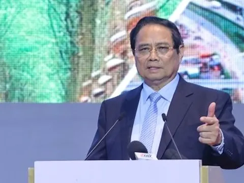 Thủ tướng: Nghiên cứu làm tàu điện ngầm hoặc đường sắt đô thị nối Tân Sơn Nhất - Long Thành