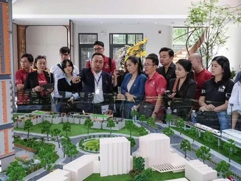 Sẵn sàng “rút hầu bao” với căn hộ, người mua đang toan tính gì giữa bối cảnh giá chung cư neo cao
