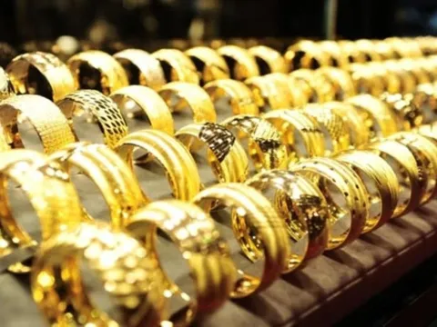 Giá vàng nhẫn, vàng SJC hôm nay tăng sốc, tiếp tục lập đỉnh lịch sử