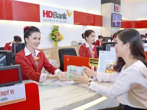 HDBank: Lợi nhuận 9 tháng vượt 14.800 tỷ đồng, tiếp tục dẫn đầu về tỷ suất lợi nhuận, chia cổ tức và cổ phiếu thưởng đến 30%