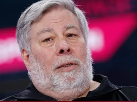 Hơn 850 nhân vật có tầm ảnh hưởng kêu gọi cấm phát triển 'siêu trí tuệ' AI