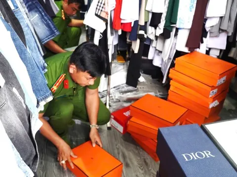 Tây Ninh “tuyên chiến” hàng lậu, hàng giả: Không khoan nhượng trong cao điểm cuối năm