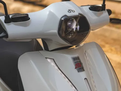 Xe máy điện đi gần 300km/sạc, cốp to hơn Lead có ưu đãi khủng: Chi 3,5 triệu đã có thể mang xe về