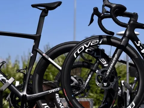 Nhận tin tố giác, cảnh sát lần theo chuỗi cung ứng triệt phá đường dây sản xuất hàng giả lớn nhất ngành xe đạp: Thu giữ lượng lớn khung, bánh xe, ghi đông giả, tổng trị giá hơn 42 tỷ đồng