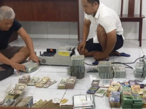 Vợ chồng chủ tiệm vàng lớn ở TPHCM "bí mật" chuyển tiền qua Campuchia