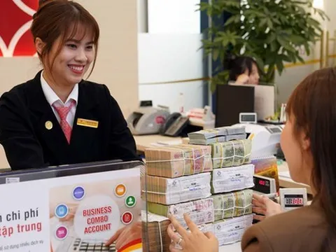 Sau Tết, loạt ngân hàng, doanh nghiệp rầm rộ lì xì đầu năm