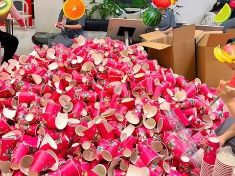 Một thương hiệu trà sữa huỷ hơn 10.000 cốc giấy vì vi phạm bản quyền hình ảnh của Nhà sách Phương Nam