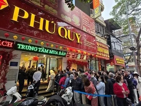 Giá bạc bật tăng hơn 6% phiên cuối tuần