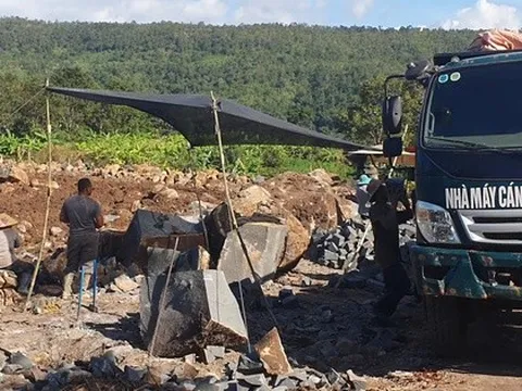 Tỉnh Gia Lai đã chỉ đạo quyết liệt nhưng "đá tặc" vẫn lộng hành, nhiều người tiếp tục bức xúc