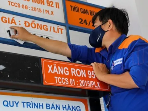 Việt Nam đẩy nhanh triển khai một loại xăng có thể ứng phó với biến động giá dầu thế giới, đưa vào sử dụng càng sớm càng tốt