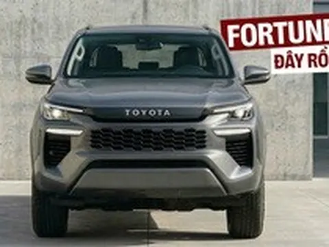 Rộ thêm ảnh 'hot' của Toyota Fortuner 2026: Mặt trước khác hẳn Hilux với đèn LED 2 tầng, nội thất dễ mượn từ Prado, sớm ra mắt năm nay cạnh tranh Everest