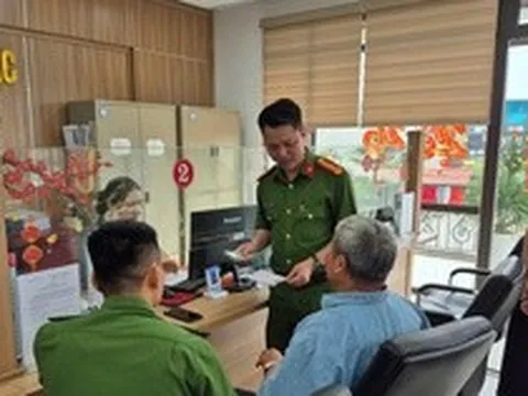 Công an ngăn chặn người đàn ông rút toàn bộ tiền tiết kiệm để chuyển vào tài khoản 02676576461316 mang tên Đặng Hoàng Sơn