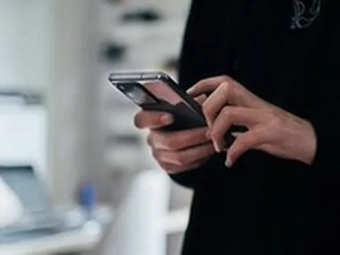 Không cuộc gọi, không thao tác, vẫn bị “bay” hơn 38 triệu vì điện thoại “đơ”: Cảnh báo chiêu lừa mới cực tinh vi mà nhiều người Việt hay chủ quan