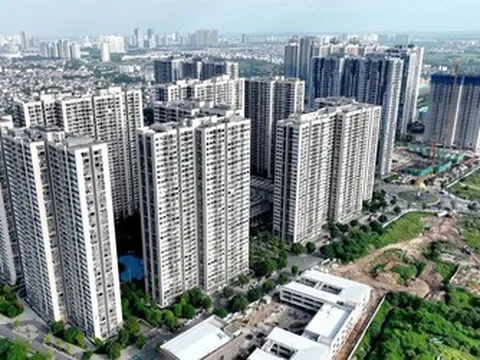 Nhà tăng giá “phi mã”, văn phòng chạm đáy 5 năm, bất động sản lộ rõ hai thái cực