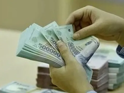 Lãi suất huy động giảm nhưng... không đáng kể