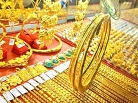 Giá vàng SJC, vàng nhẫn ngày 25/6: Bảo Tín Minh Châu, Bảo Tín Mạnh Hải, Phú Quý,... giảm mạnh chiều mua, vừa mua đã lỗ ngay 4,5 triệu đồng/lượng