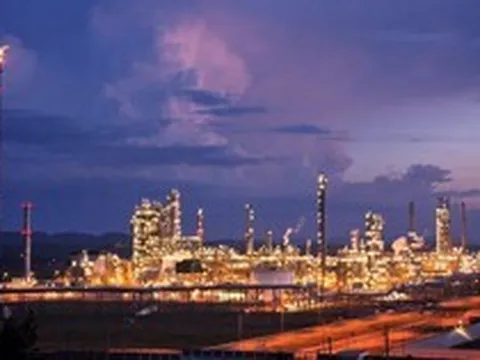Một doanh nghiệp trên sàn chốt hợp đồng trị giá 600 triệu USD cho nhà máy lọc dầu 9 tỷ USD lớn nhất Việt Nam