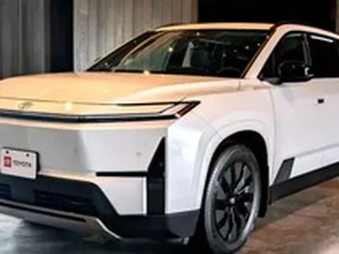 SUV điện 7 chỗ của Toyota lỡ hẹn ra mắt