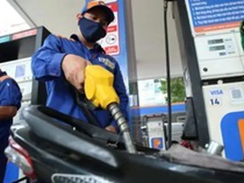 Giá xăng, dầu cùng tăng, có loại tăng hơn 2.400 đồng/lít