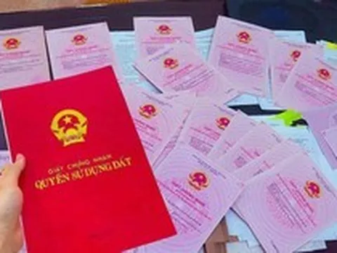 Hàng xóm rầm rộ đi hoàn thiện dữ liệu đất đai, nhà mình không được thông báo có lo ngại?