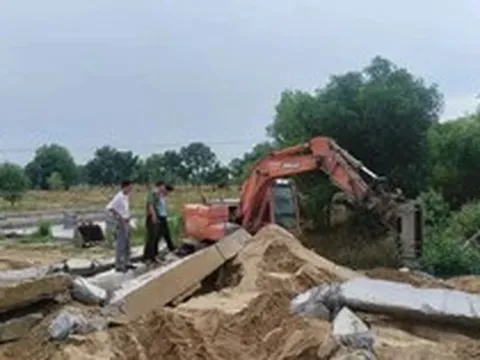 Vụ lăng mộ ‘khủng’ trên đất trồng cây: Tháo dỡ 2 công trình trái phép