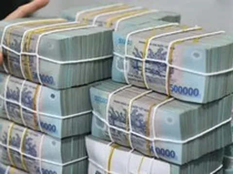 Ngân hàng ồ ạt huy động chứng chỉ tiền gửi: Có nơi tăng gấp đôi trong 6 tháng