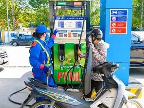 Giá xăng, dầu tiếp tục tăng, xăng E10 đắt thêm 1.424 đồng/lít