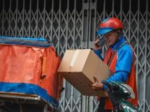 Các chủ shop gặp khó khăn gì khi bán hàng trên sàn thương mại điện tử?