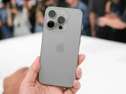 Mẫu iPhone từng có giá 35 triệu đồng nay giảm sâu, chỉ còn từ 17 triệu