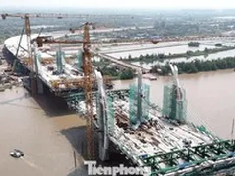 Cầu 2.500 tỷ ở Hải Phòng tăng tốc thi công, sắp nối đôi bờ Lạch Tray