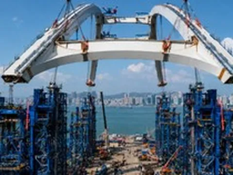 Phát hiện Trung Quốc nâng khối thép nặng 10.000 tấn lên cao 30m so với mặt đất, công trình giao thông dài hơn 500m dần lộ diện