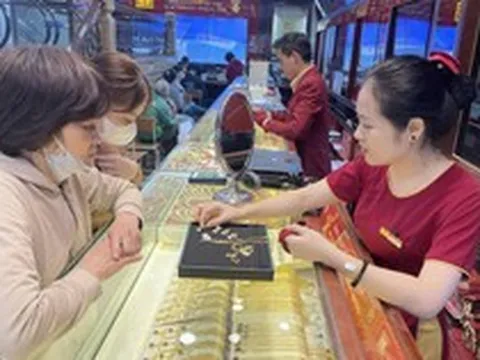 Giá vàng hôm nay 14/8: Quay đầu giảm gần 50 USD/ounce