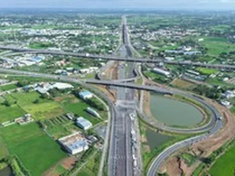 Hạ tầng khu Tây TP.HCM hoàn thiện, bất động sản nhà phố hút khách