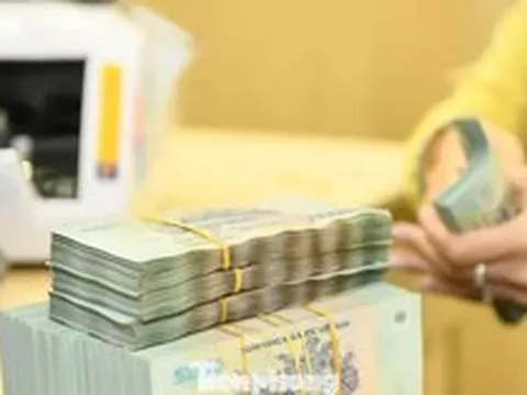 Huy động vốn ngân hàng vượt tín dụng: Sắp có bất ngờ về lãi suất?
