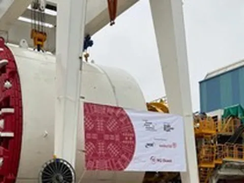 Phát hiện khối kim loại nặng 2.000 tấn được tháo rời, đi quãng đường 2.200 km cùng đoàn xe hộ tống, chuẩn bị thực hiện nhiệm vụ đặc biệt