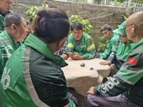 Tài xế xe công nghệ ở TP.HCM: Đằng sau 2 chữ 'tự do' là rất nhiều cay đắng