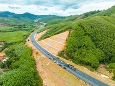 Cập nhật mới tại tuyến cao tốc "rừng - biển" đầu tiên của Việt Nam